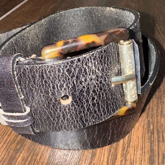 Michael Kors Black Pebbled Leather Belt-tortoise shell buckle w/ MK Charm Logo main image 8